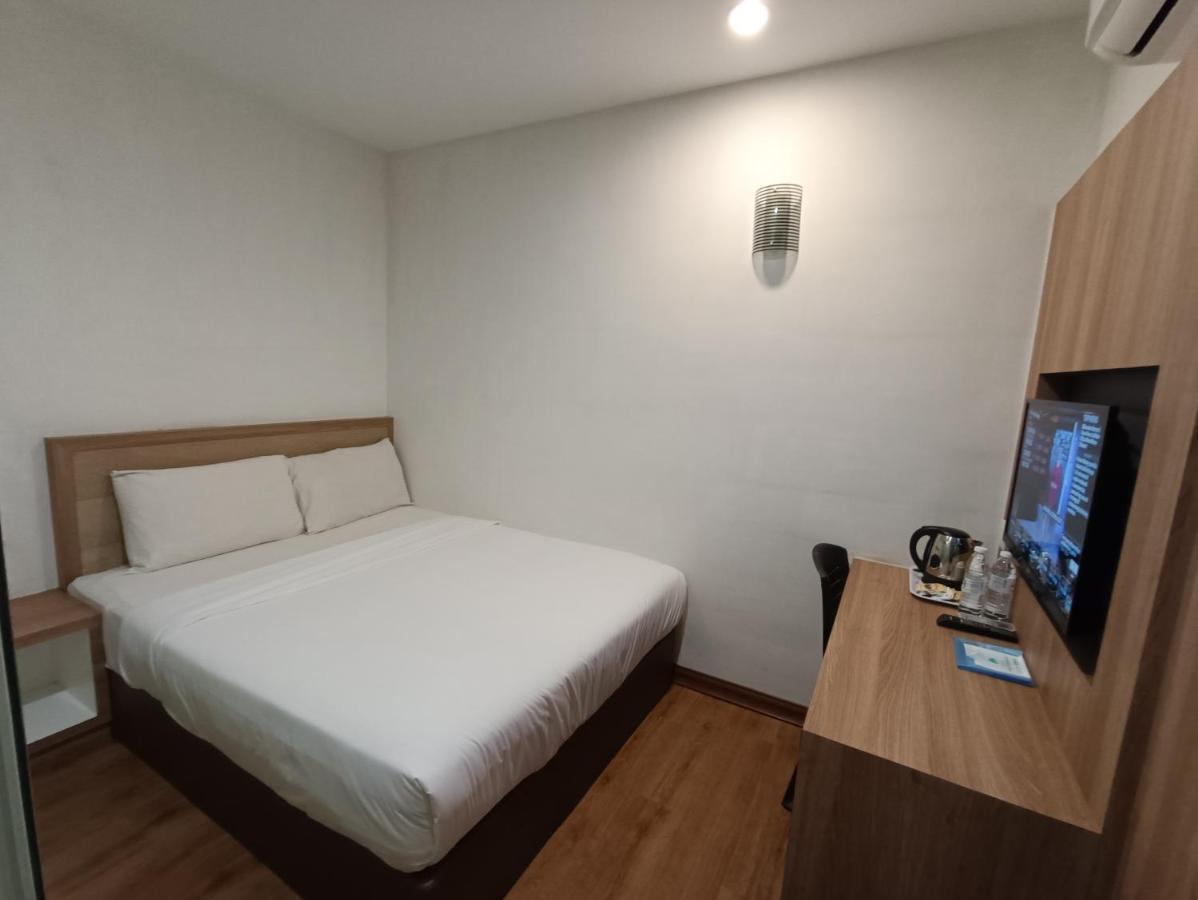Greencity Hotel Сунгай Петани Екстериор снимка