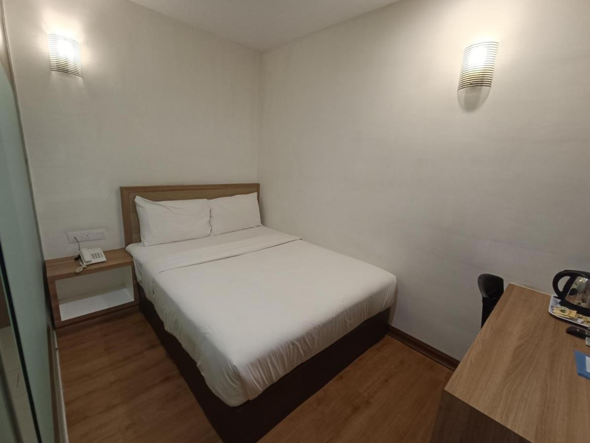 Greencity Hotel Сунгай Петани Екстериор снимка