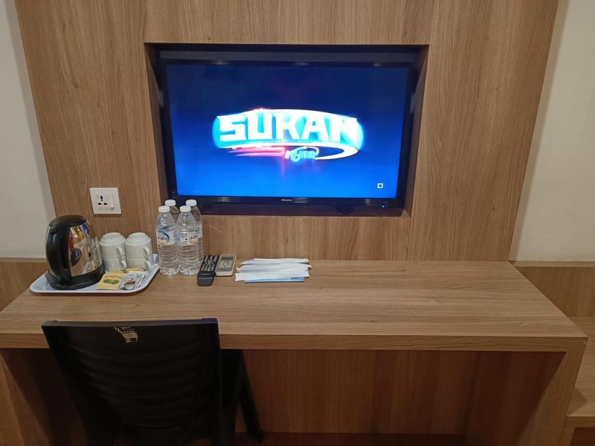 Greencity Hotel Сунгай Петани Екстериор снимка