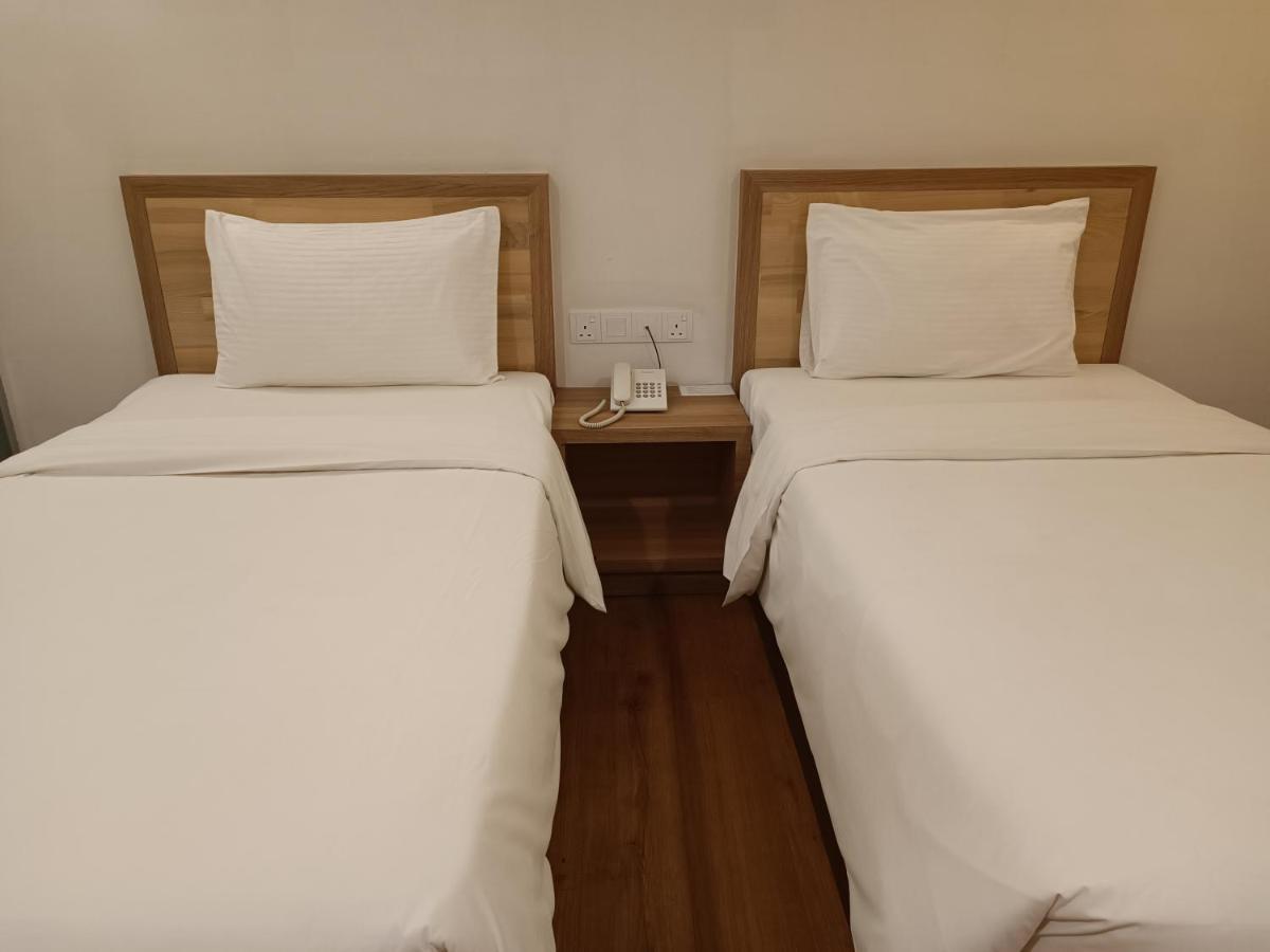 Greencity Hotel Сунгай Петани Екстериор снимка