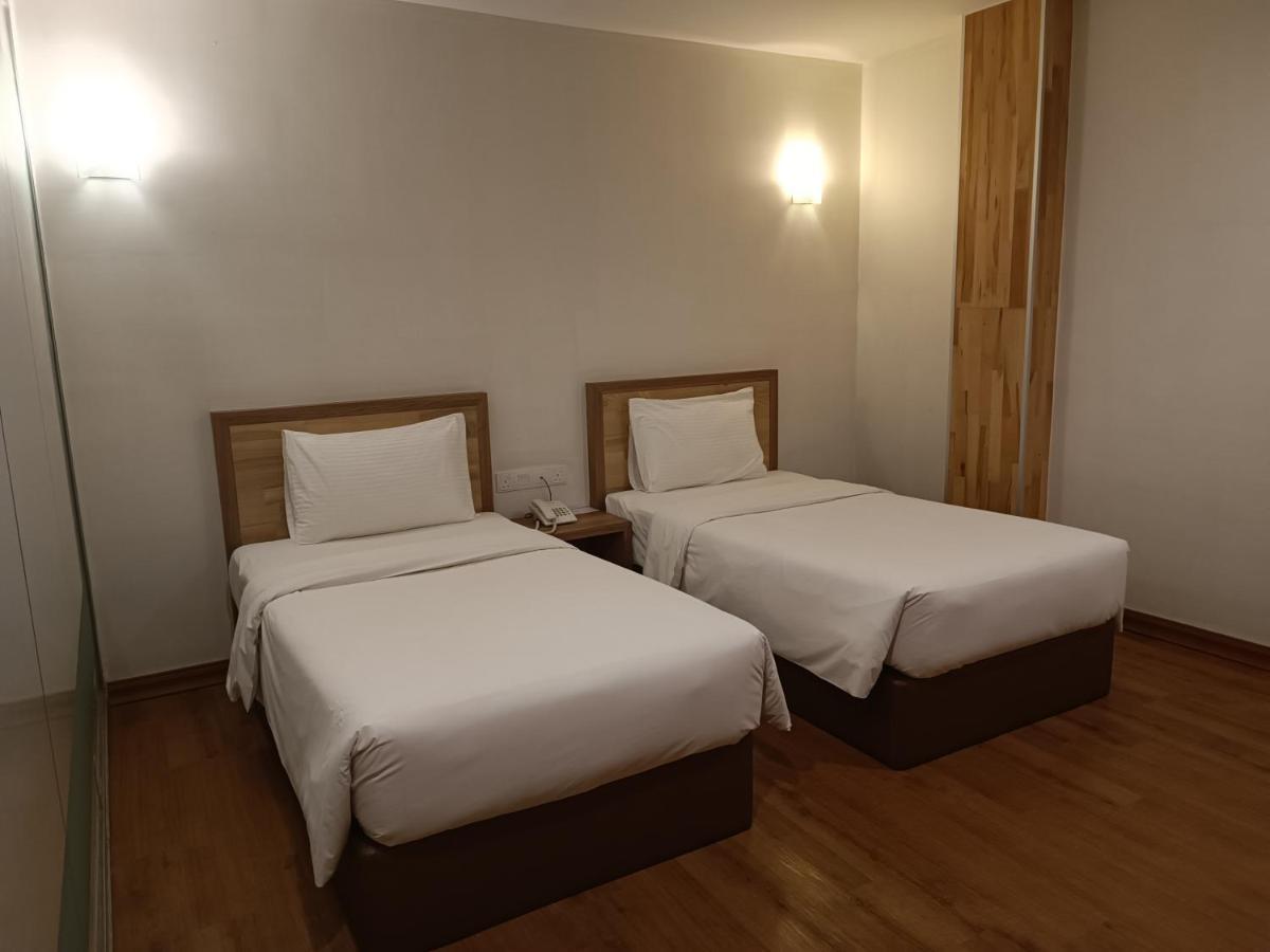 Greencity Hotel Сунгай Петани Екстериор снимка