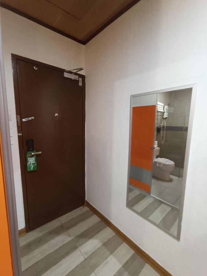 Greencity Hotel Сунгай Петани Екстериор снимка
