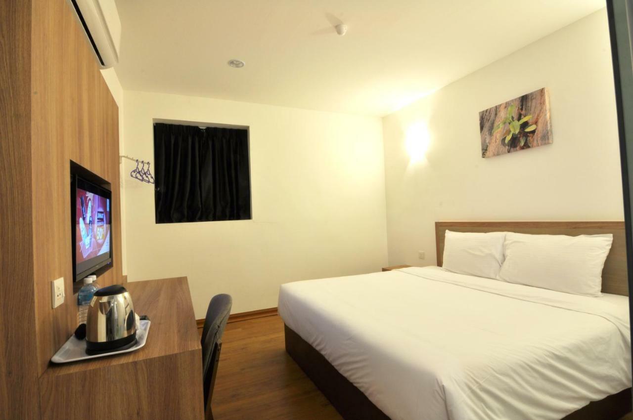 Greencity Hotel Сунгай Петани Екстериор снимка